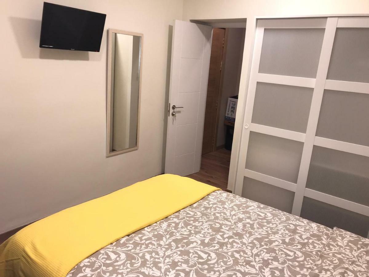 Residencia Compostela 2 Bed & Breakfast Santiago de Compostela Bagian luar foto